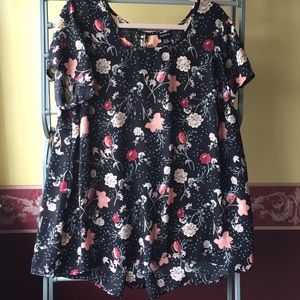 Torrid Size 2 blouse